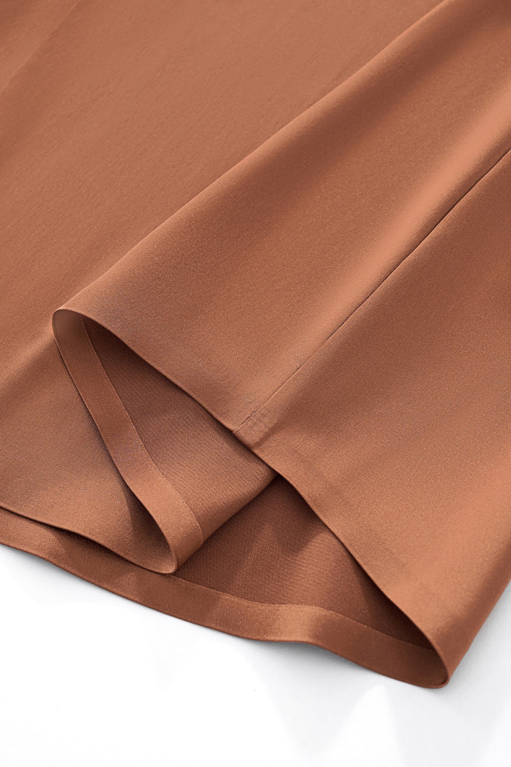 SIGNATURE SATIN STITCHLESS LS Shirt COFFEE
