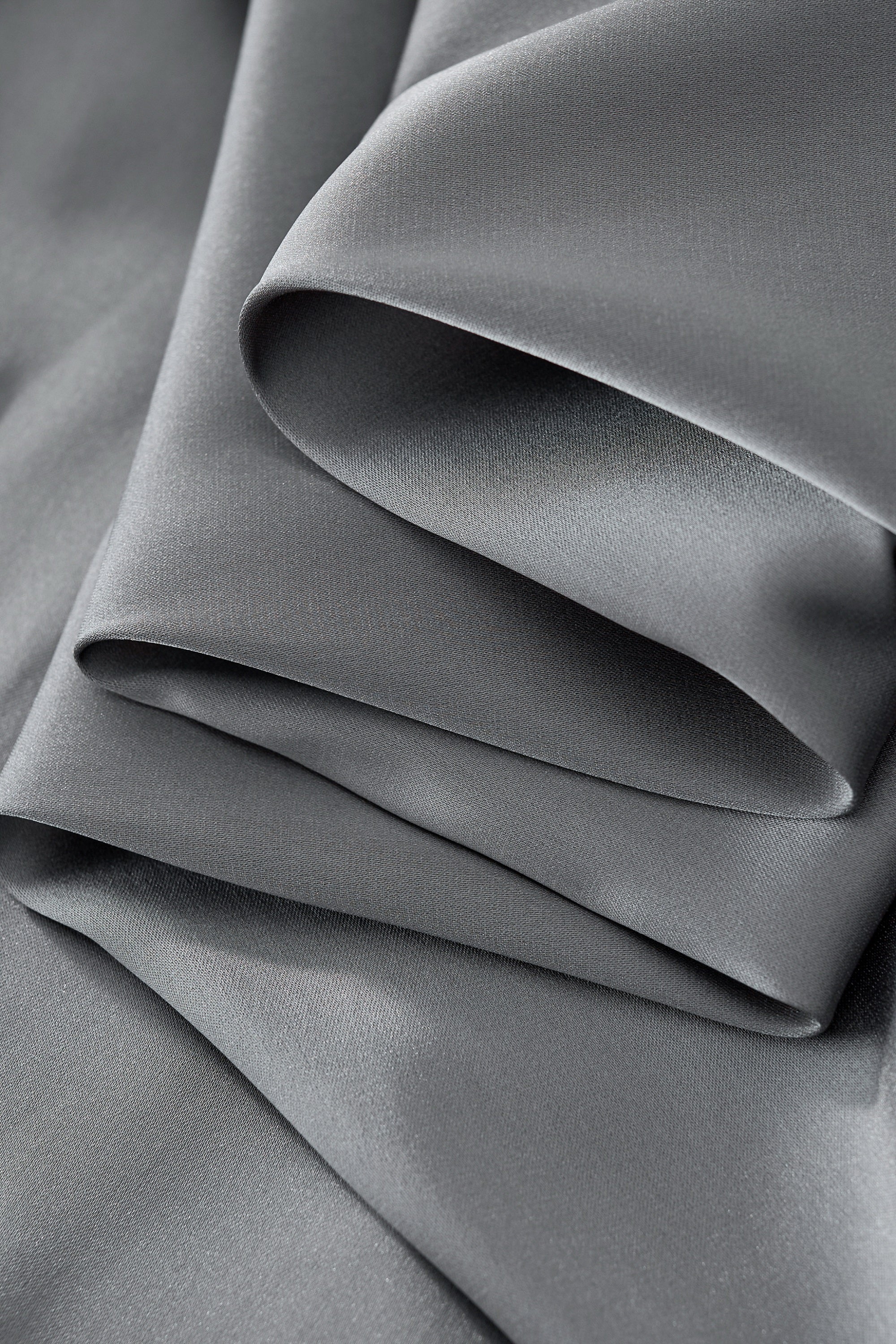 SIGNATURE SATIN STITCHLESS LS Shirt GREY