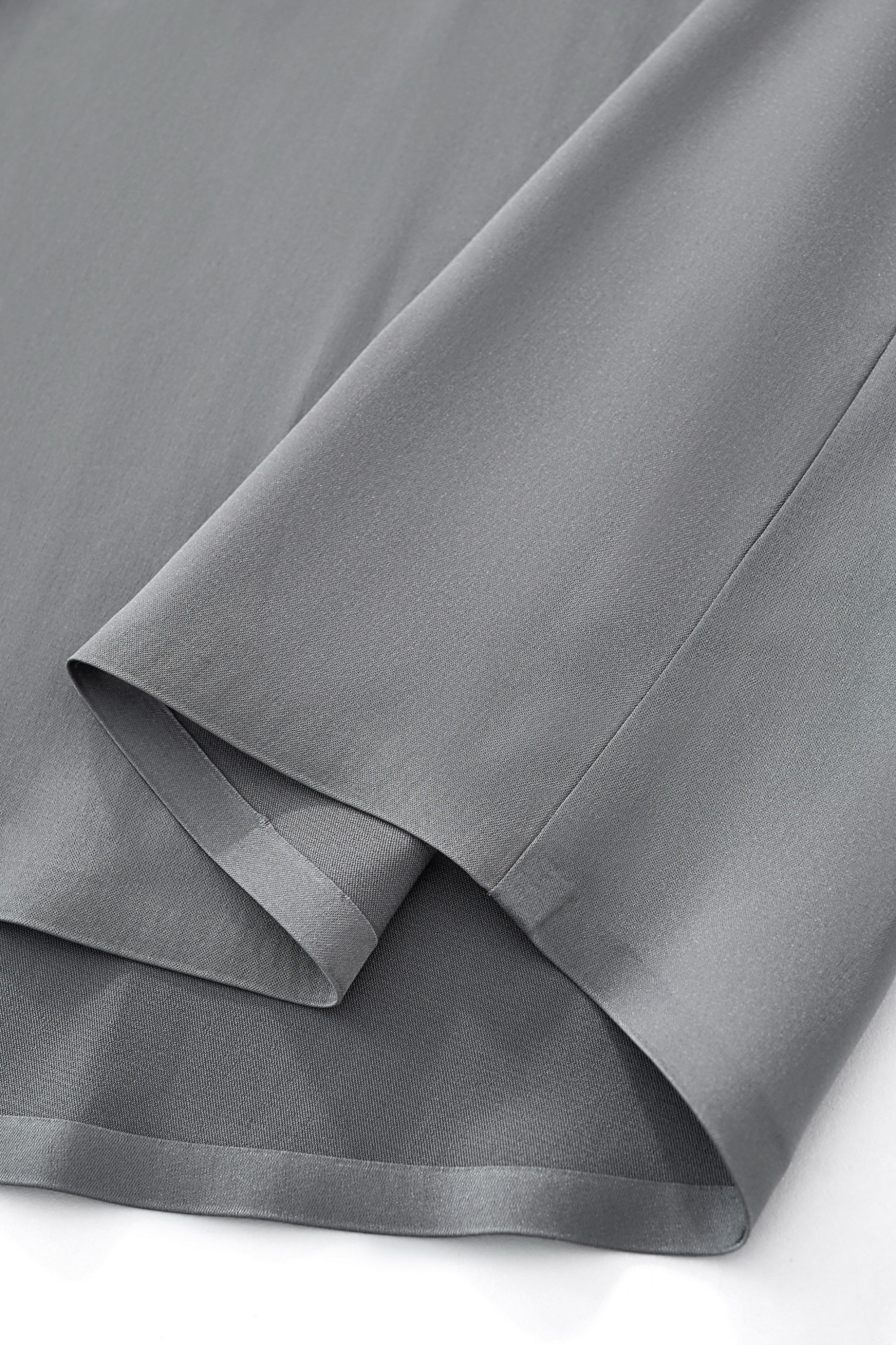 SIGNATURE SATIN STITCHLESS LS Shirt GREY