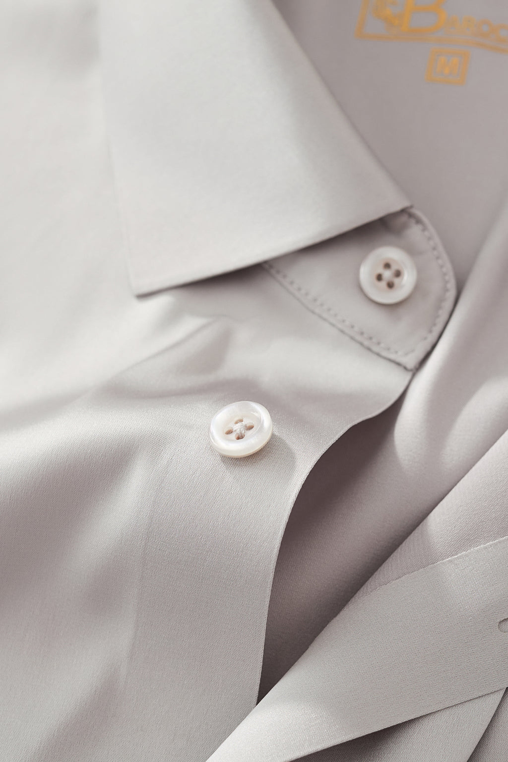 SIGNATURE SATIN STITCHLESS LS Shirt SILVER