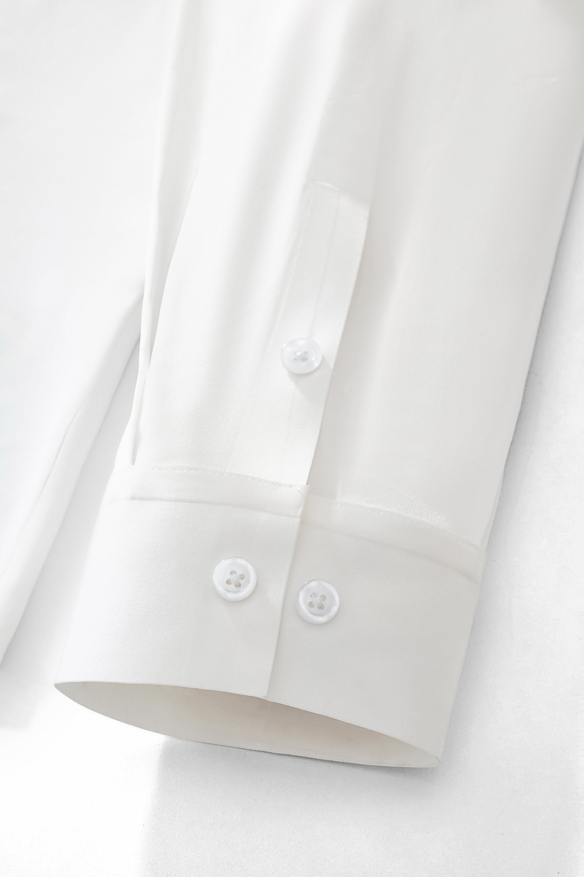 SIGNATURE SATIN STITCHLESS LS Shirt WHITE