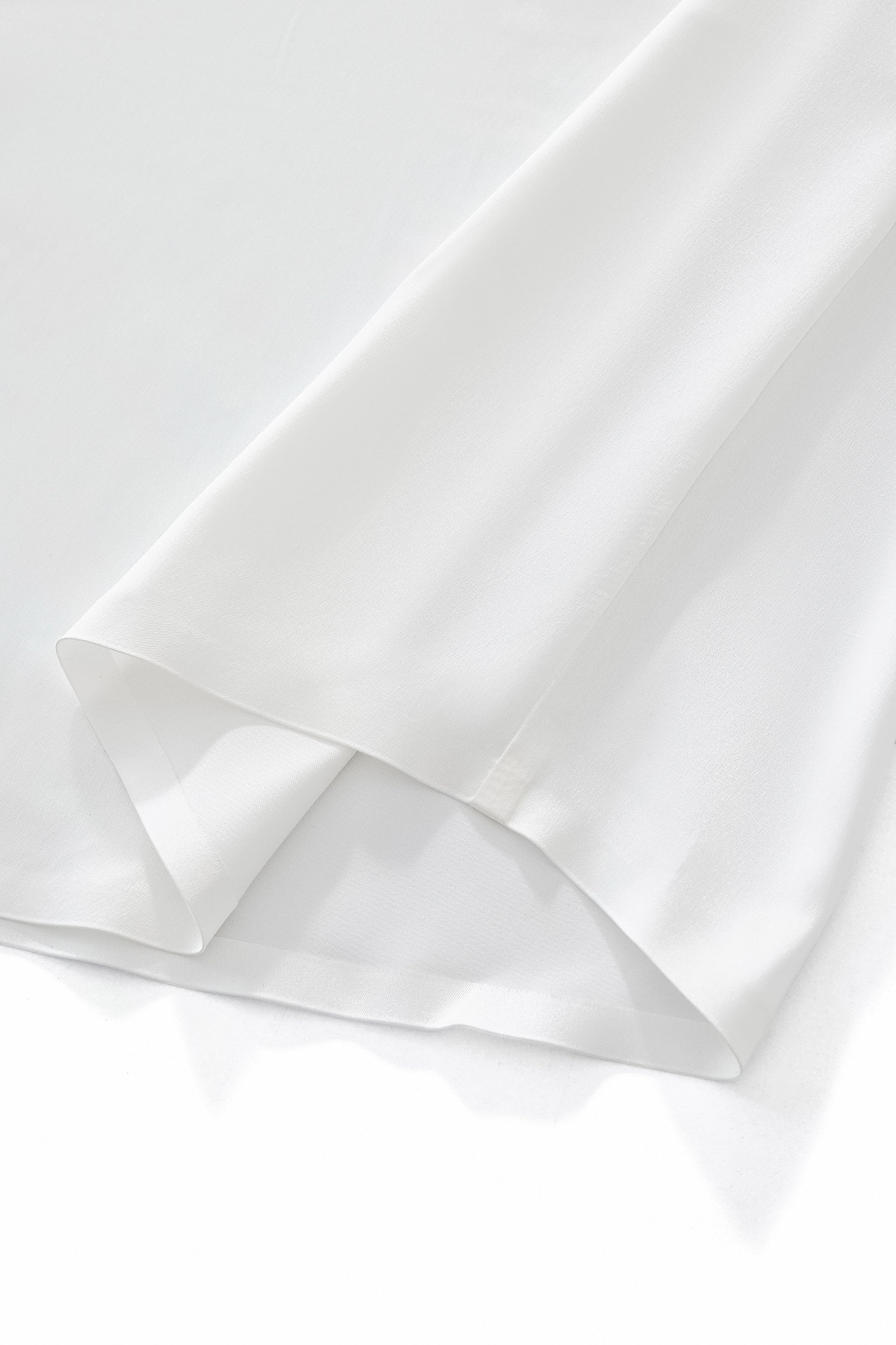 SIGNATURE SATIN STITCHLESS LS Shirt WHITE