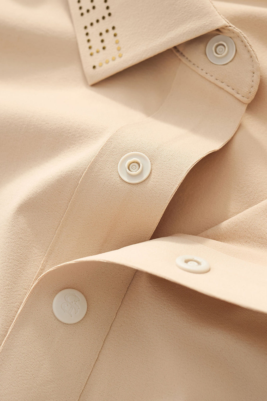 Perforated Collar Performance Polo – El Baron KHAKI/GOLD