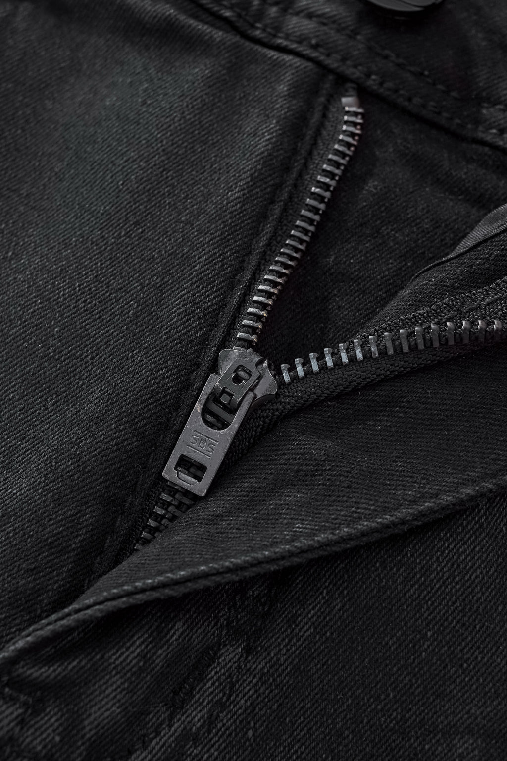 Regalia Medallion Print Denim Pant BLACK