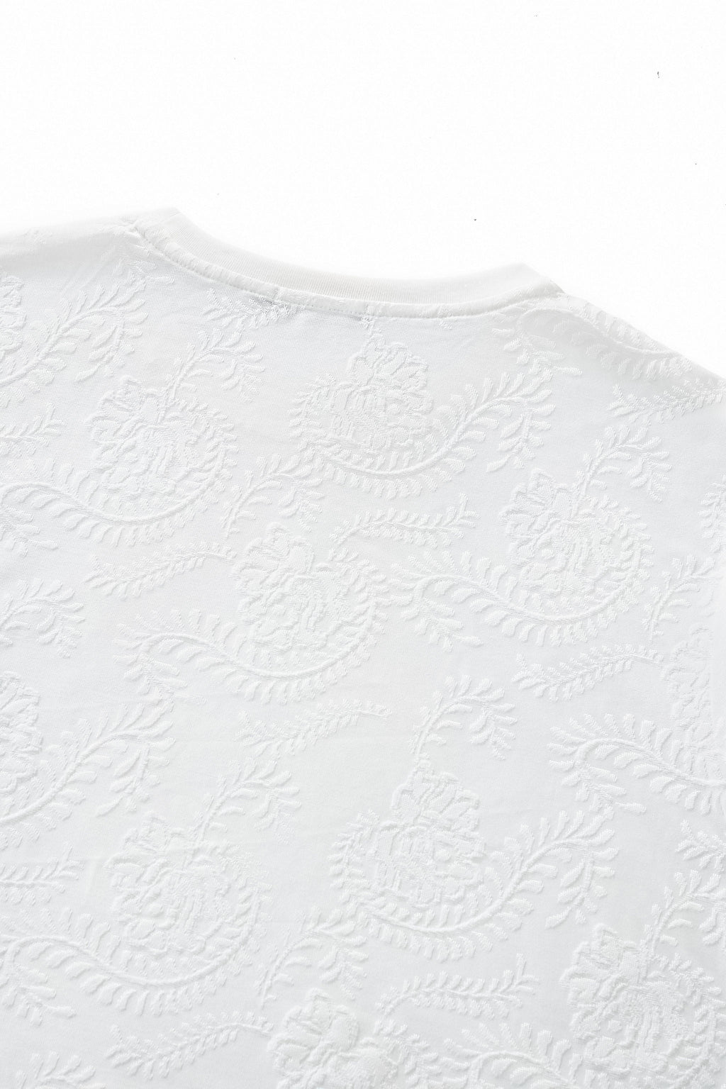 Embossed Paisley Tee – El Baron WHITE