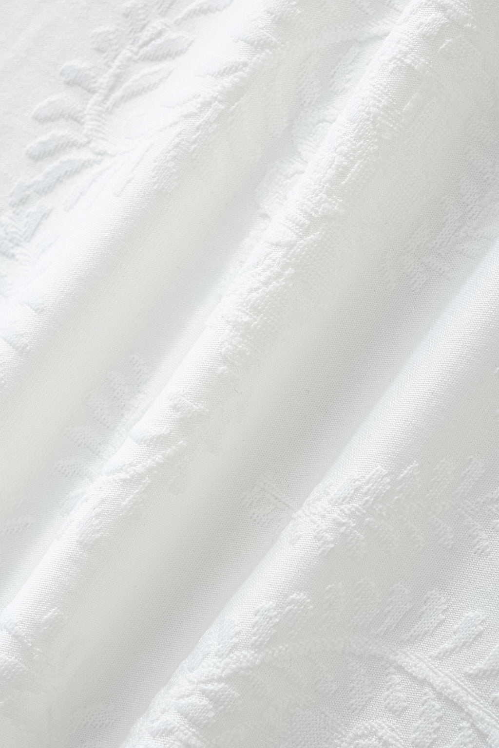 Embossed Paisley Tee – El Baron WHITE