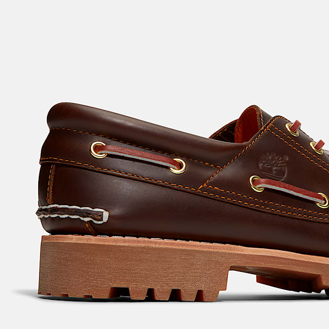 TIMBERLAND® - MEN'S AUTHENTIC 3-EYE LUG HANDSEWN BOAT SHOE - BROWN