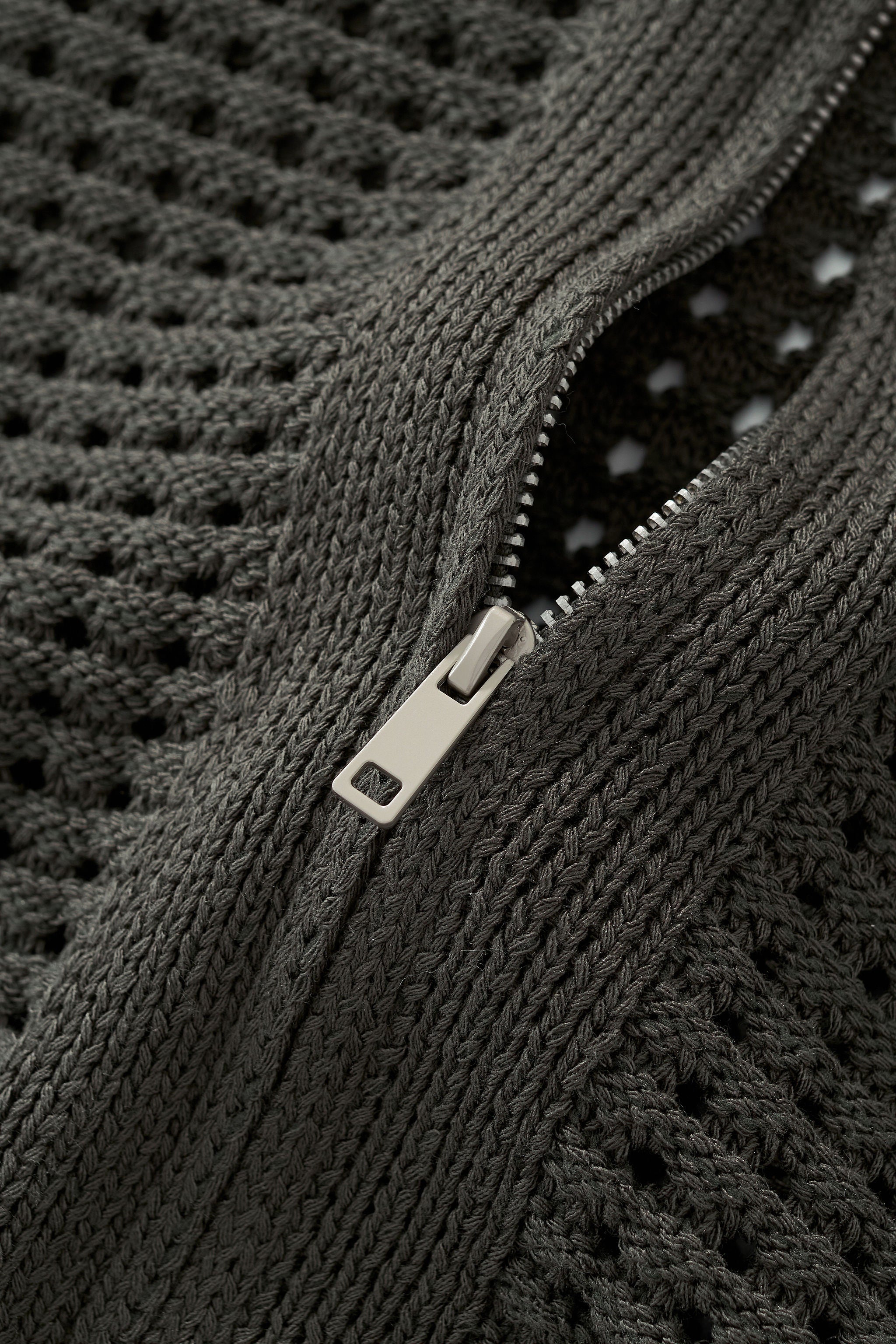 Breeze Mesh Zip Knit SS Shirt ARMY GREEN