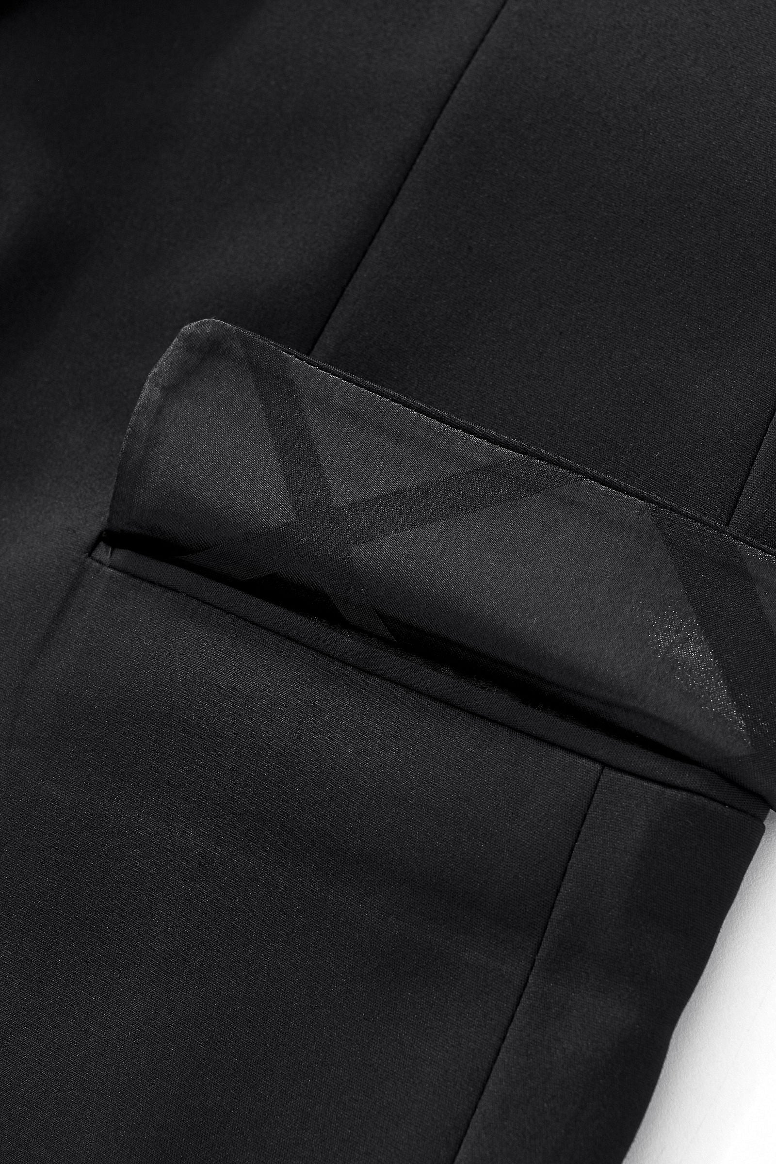 ESSENCE SIGNATURE SUIT BLACK