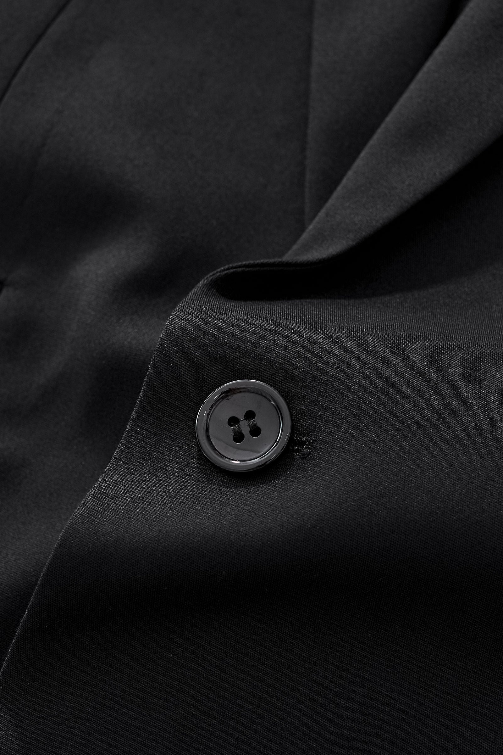 ESSENCE SIGNATURE SUIT BLACK