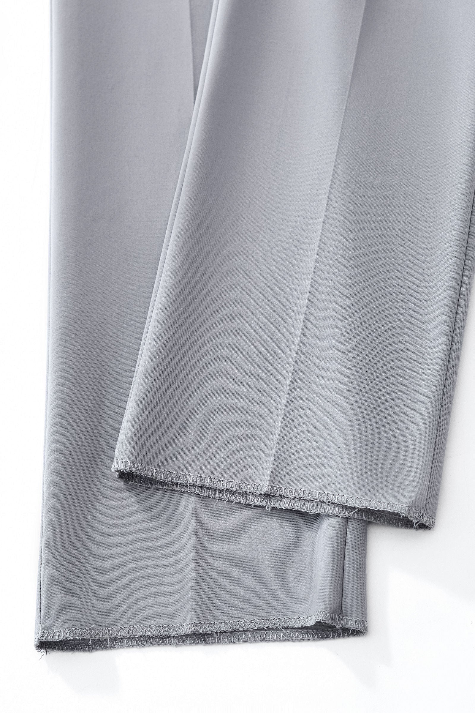 ESSENCE SIGNATURE SUIT GREY