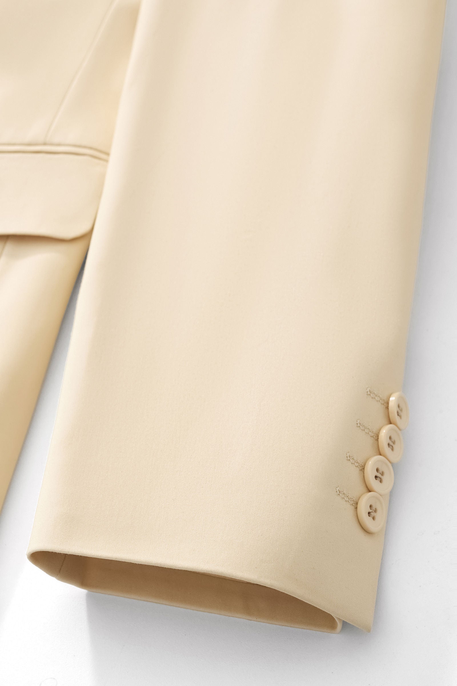 ESSENCE SIGNATURE SUIT IVORY