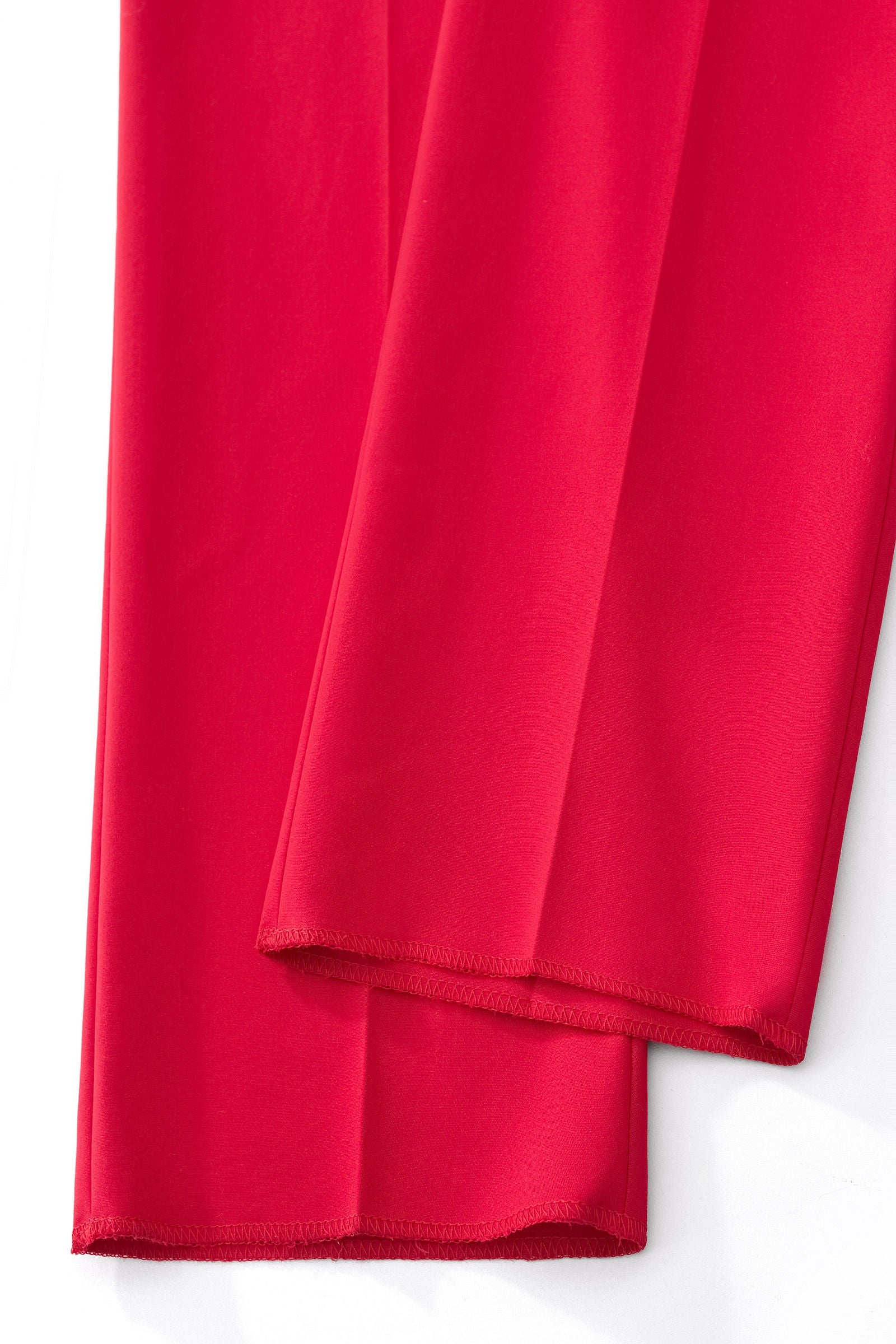 ESSENCE SIGNATURE SUIT RED