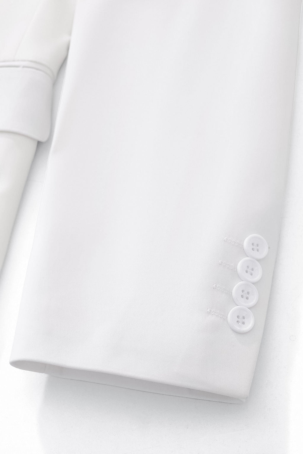 ESSENCE SIGNATURE SUIT WHITE