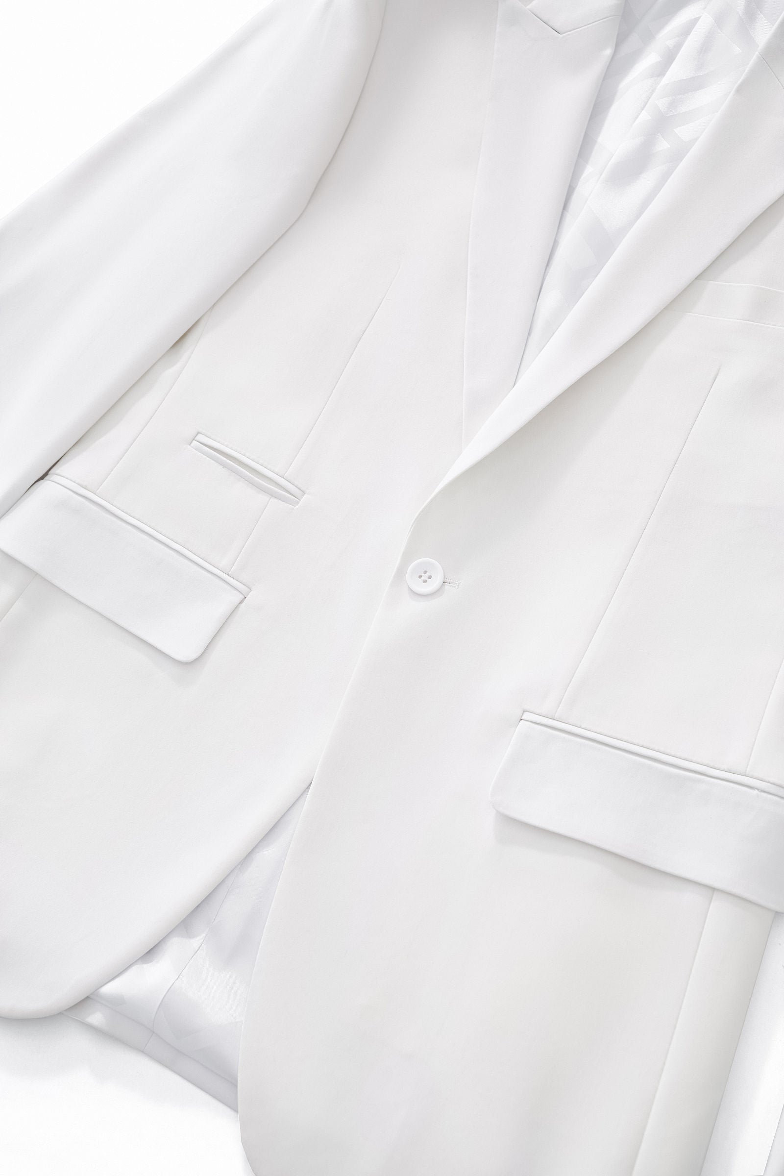 ESSENCE SIGNATURE SUIT WHITE