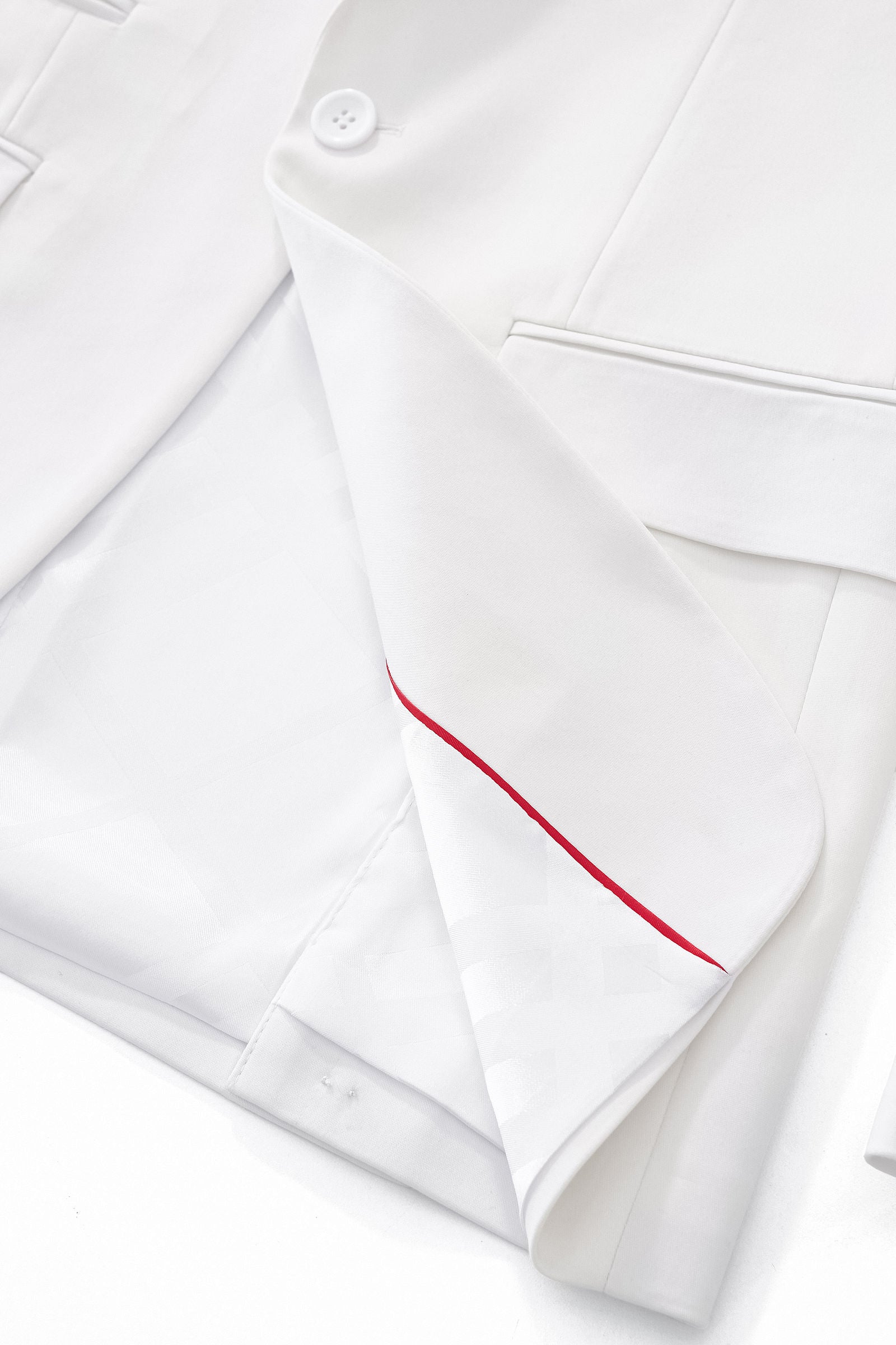 ESSENCE SIGNATURE SUIT WHITE