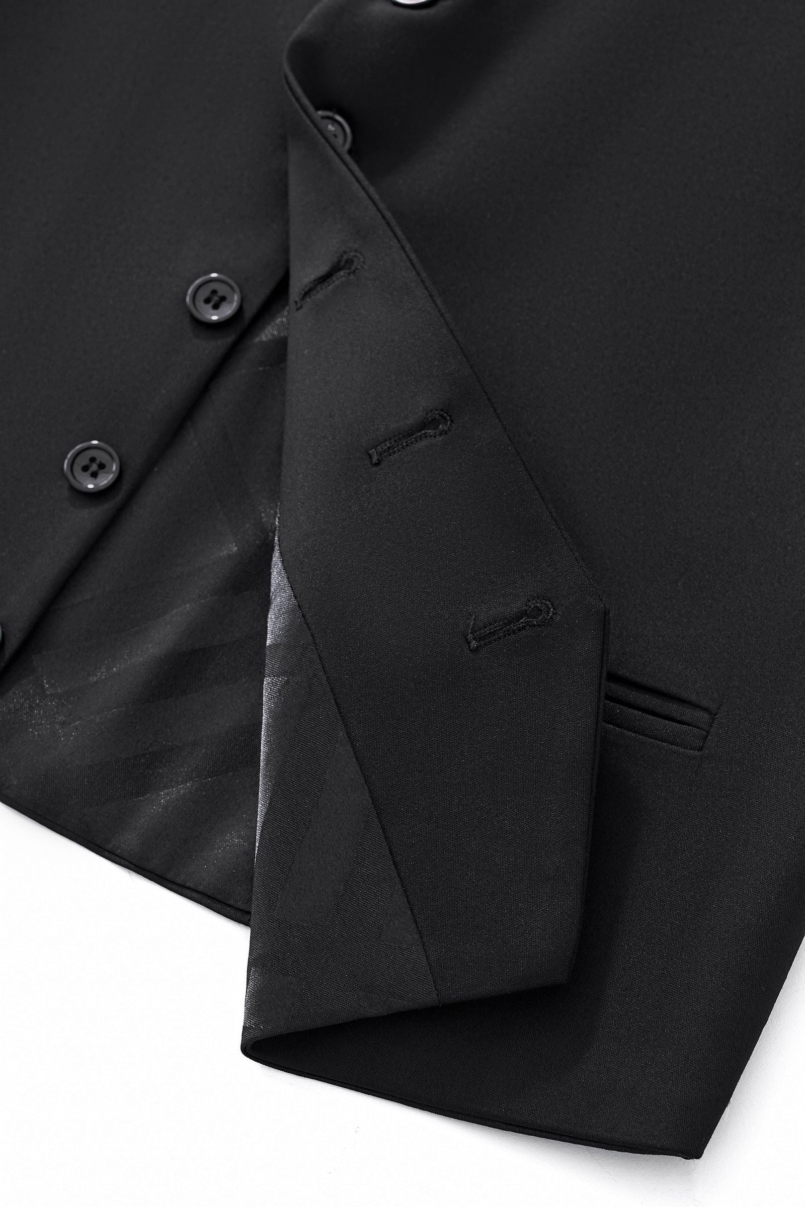 ESSENCE SIGNATURE VEST BLACK