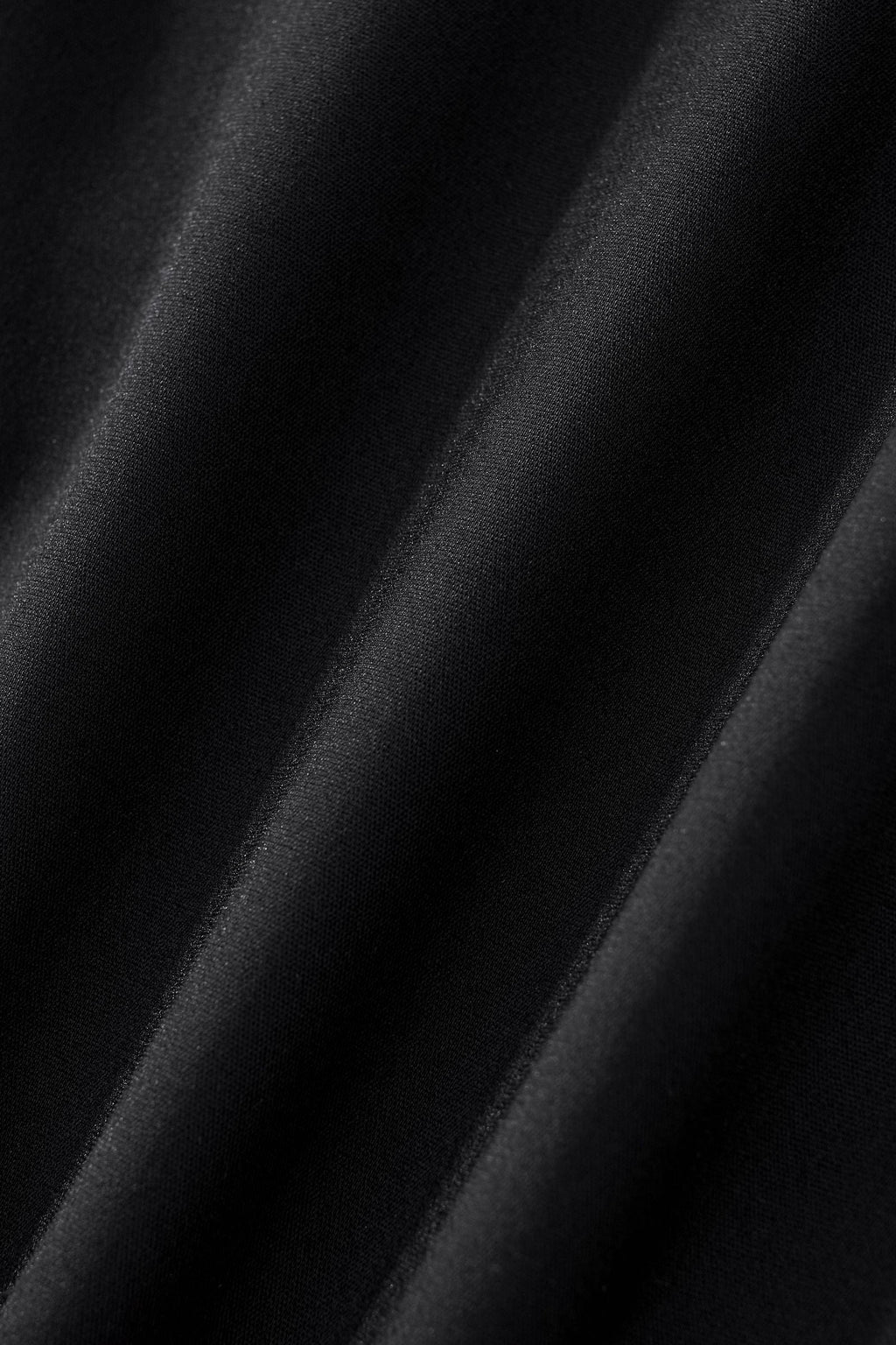 ESSENCE SIGNATURE VEST BLACK