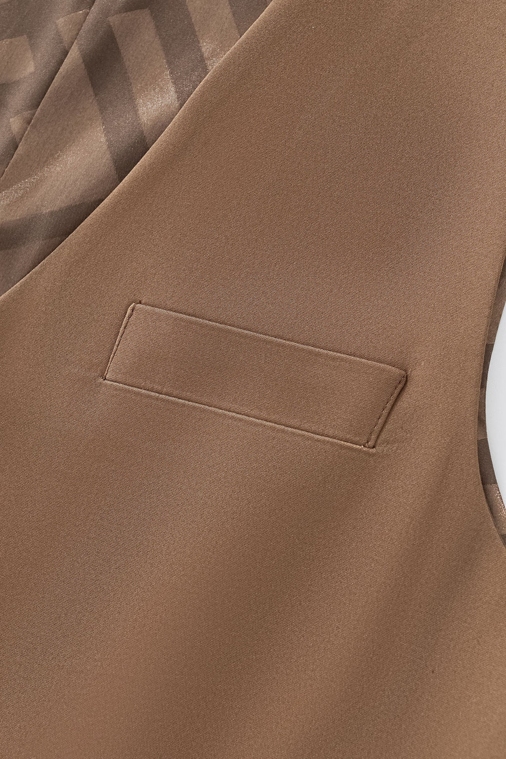 ESSENCE SIGNATURE VEST COFFEE