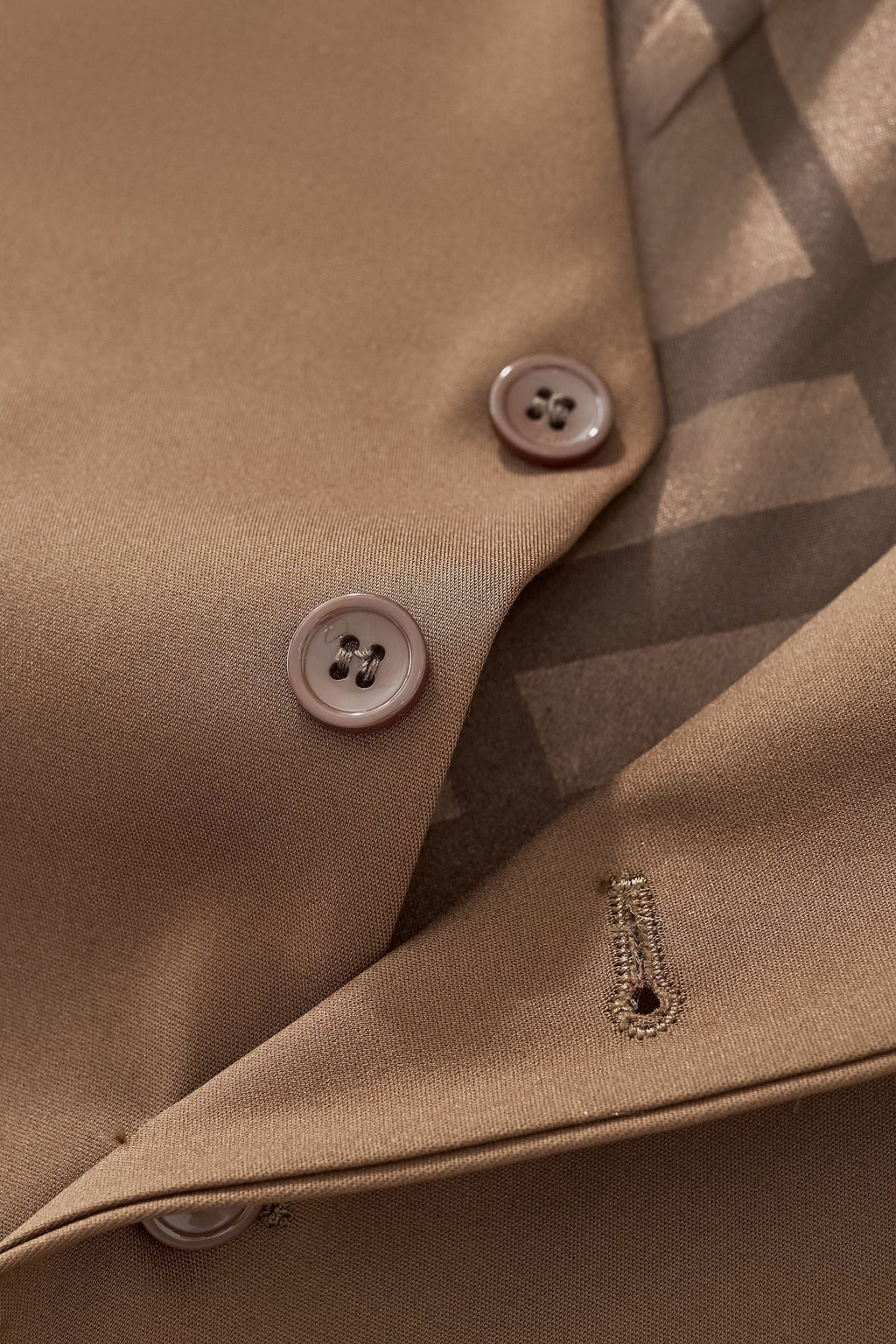 ESSENCE SIGNATURE VEST COFFEE