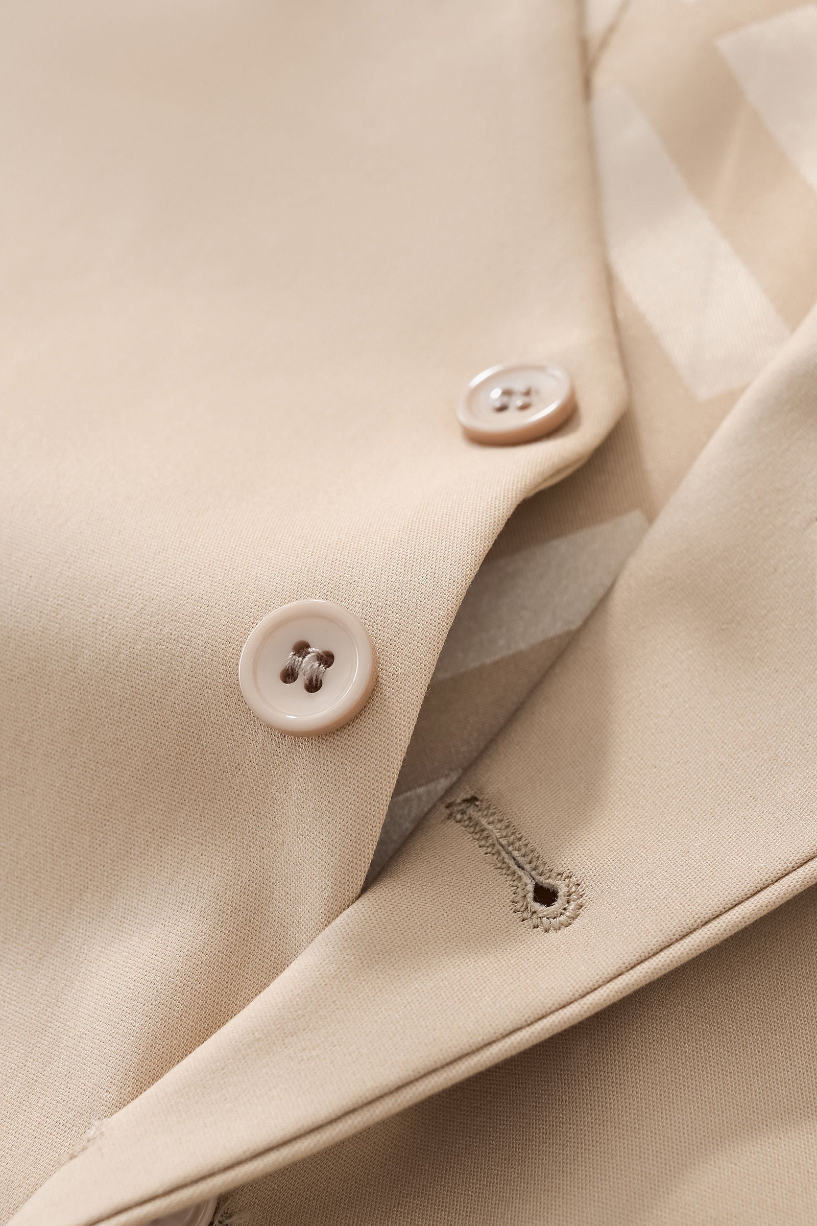 ESSENCE SIGNATURE VEST KHAKI