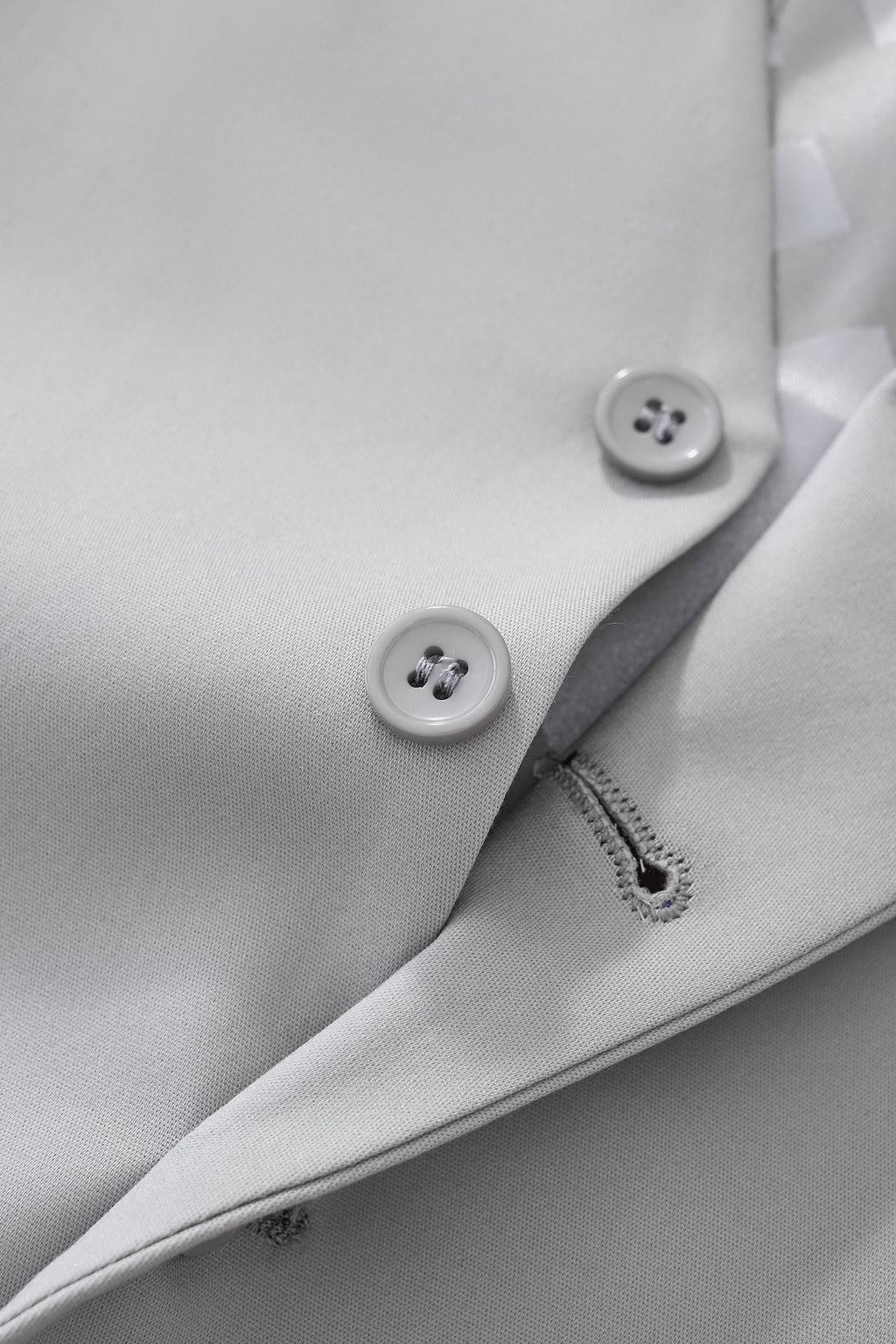 ESSENCE SIGNATURE VEST SILVER