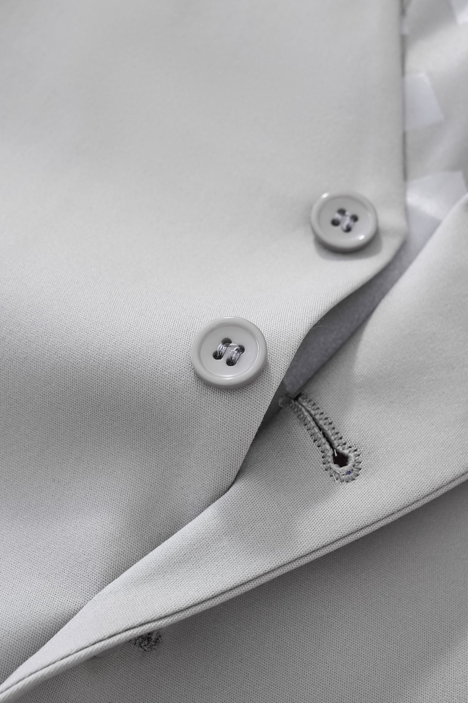 ESSENCE SIGNATURE VEST SILVER