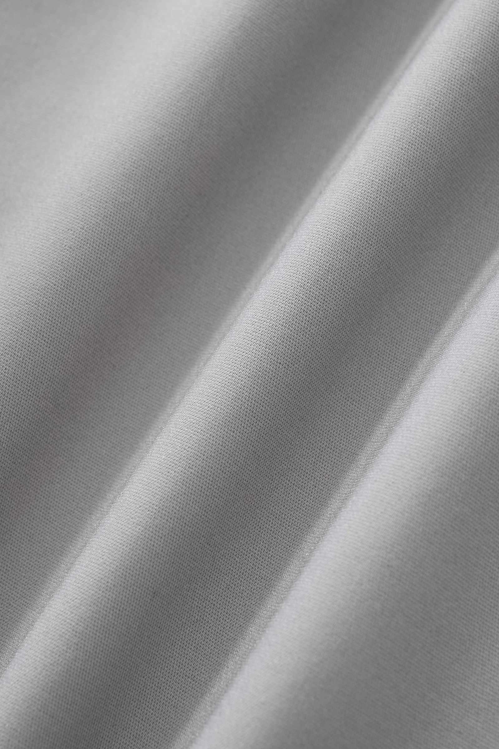 ESSENCE SIGNATURE VEST SILVER